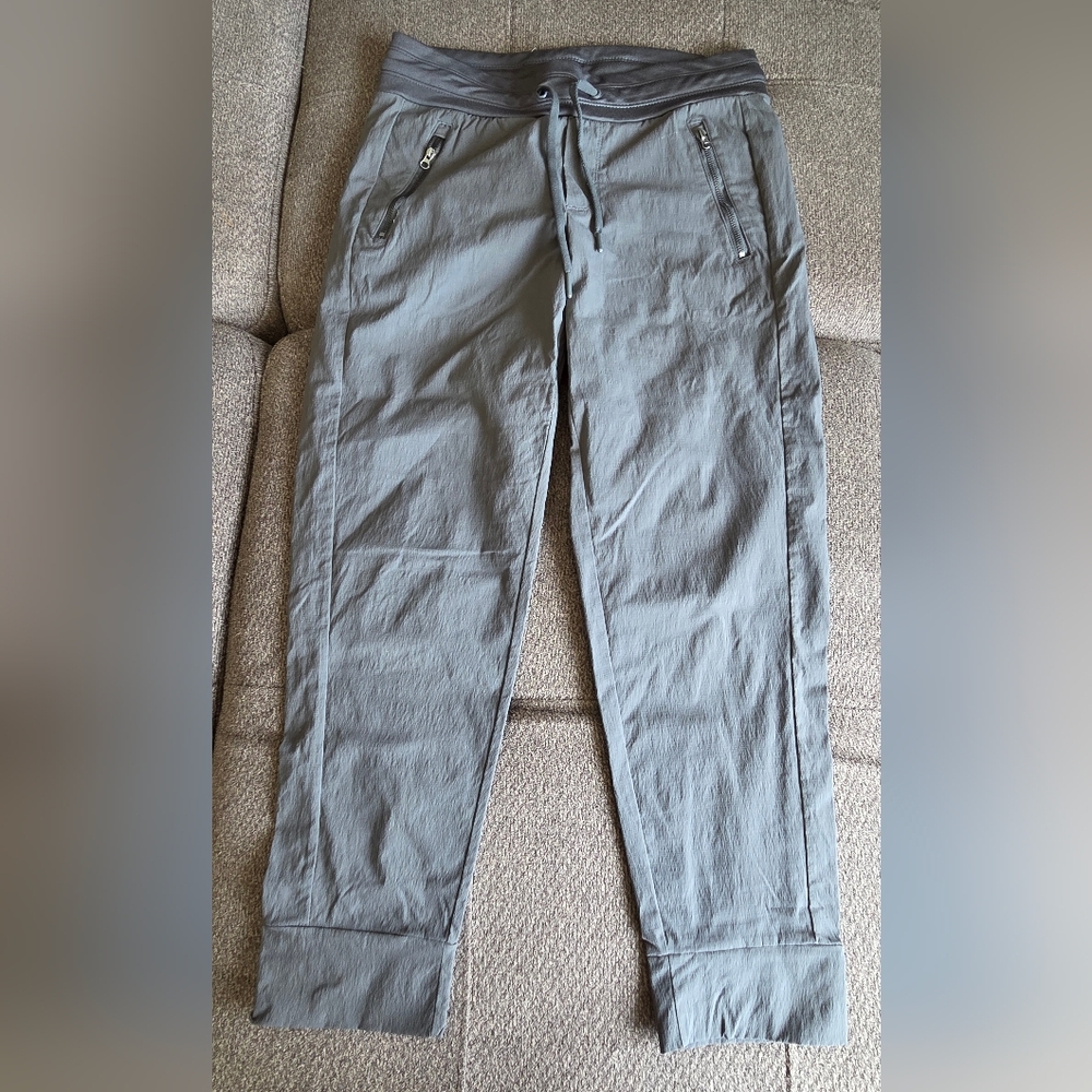 Vina Grey Joggers In Size 4.